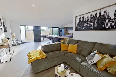 Image de Superbe Villa Neuve 51 Bis 3 Minutes De La Plage Avec Piscine