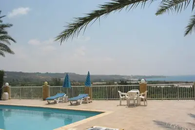 Image de Bungalow, en-suite, sea view, pool, walking distance, peacefull & quiet