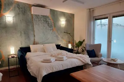 Image de Logement chic et confortable! A 2 min des sentiers forestiers et 15 min de Metz