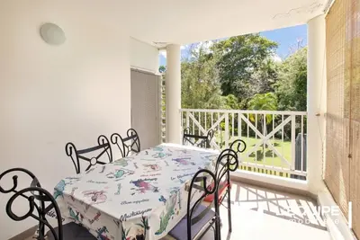 Image de Très beau T2 de 60 m2, à 10 minutes à pied de la plage du Diamant.