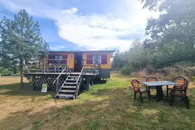 Image de Roulotte pittoresque 4 pers avec animaux admis, draps et ménage inclus