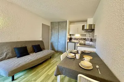 Image de Studio cabine avec piscine, parking privatif, loggia et accès plage à pied - Sainte-Maxime