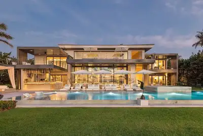 Image de Spectacular Oceanview Villa w/ Infinity Pool & Staff |12 Guests | Steps Away St. Regis Beach