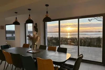 Image de Villa Les Dunes : vue incroyable, accès direct à la mer et jacuzzi à débordement