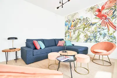 Image de Nato&Eu 2br Apt - Free Parking/Washer/Luggage Room