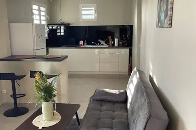 Image de À 5 minutes des plages! Appartement coquet tout équipé.