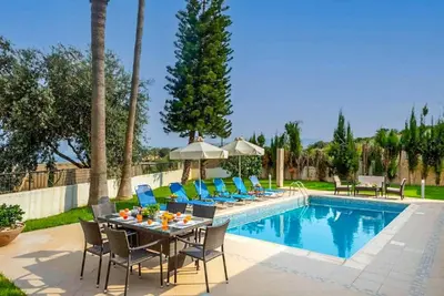 Image de Villa Fostira - Trois Chambres Villa, Couchages 6