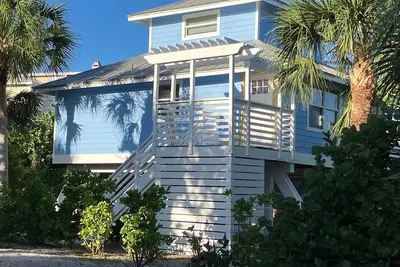 Image de Spacious \"Crab Cakes\" Cottage on beautiful North Captiva Island, Fl with GolfCart