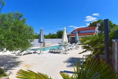 Image de Maison de vacances pour 10 personnes env. 150 qmà Pomer, Istrie (Istrische Riviera)