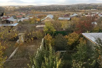 Image de Garden House is a countryside house located in the city of Yerevan. \n