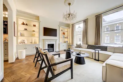 Image de Classic Chelsea Townhouse with high ceilings and private roof terrace