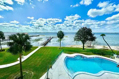 Image de Large Lakefront Condo in Downtown Sebring Close To Sebring International Raceway