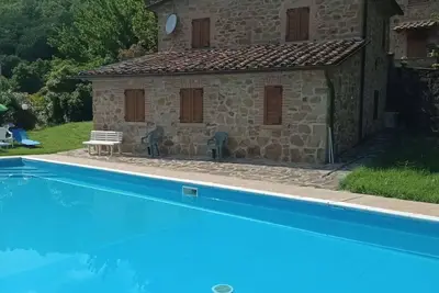 Image de Appartement à Volterrano avec 3 chambres à coucher, 8 couchages