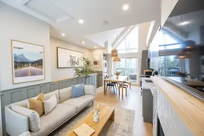 Image de Wrens Lookout - Heated Pool & Hot-tub, Mtn Views, Ac, Cozy Top floor