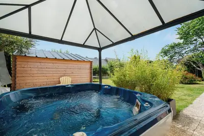 Image de Maison de vacances 'Gîte De La Tour' avec jardin privé et Wi-Fi