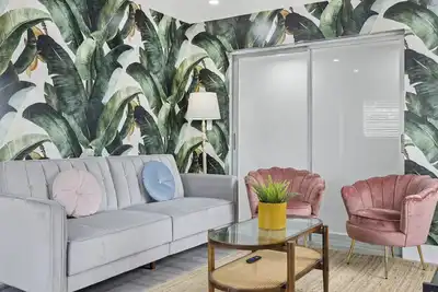 Image de Walk 2 Coral Gables! 5 Beds 2 Bath Sleep 8! Gated property in great neighborhood