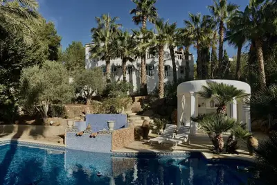 Image de Inmitten Eines Mediteranen Gartens, Terrassiert, Befindet Sich das Appartment
