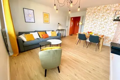 Image de Grand appartement lumineux avec ascenseur et à proximité du centre ville.