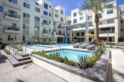 Paradise Cozysuites Under the Palms w\/jacuzzi 19