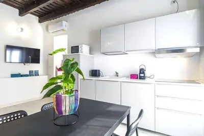 Easylife - Fully remodeled apt in fashion district