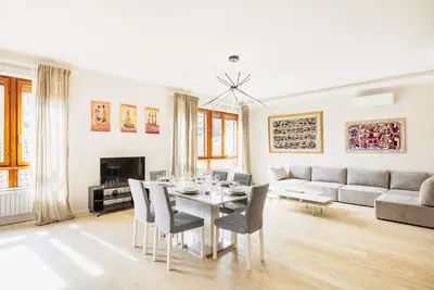 Image de Easylife - Elegant penthouse in Navigli area