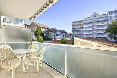 Image de Spacieux T3 à Arcachon, à 400 m de la plage, avec balcon et parking privé.