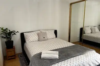 Image de Bright and beautiful home in Marangaroo, short drive to Perth Cbd and beach.