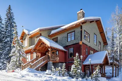 Image de Mountain-Side Lodge: Perfect for Wellness Retreats, Large Families & Big Groups