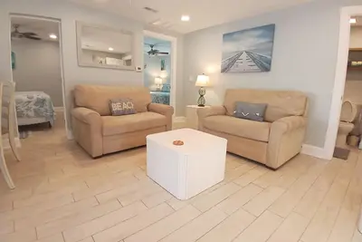 Image de Quiet Quaint Cottage Right on Gulf Access Imperial River Close To Everything