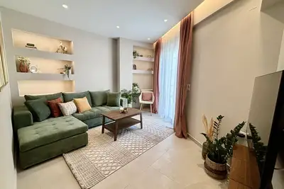 Image de Cozy Apartment with Spacious Veranda Downtown