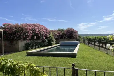 Image de Mas \"Ventoux et Vignes\" 6 adultes et 3 enfants