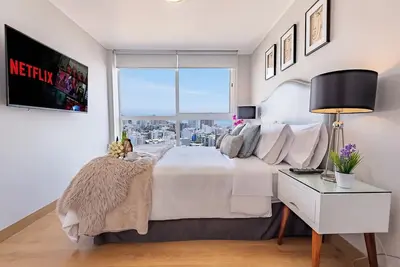 Seaview Balcony 4br/3ba Miraflores