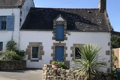 Image de Charmante maison en pierres au cœur du vieux village de Plouharnel.