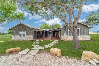 Image de Country Home for that Relaxing Getaway on a Texas Hill Country Ranch