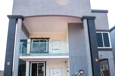 Image de Elegant and Cosy Four Bedroom Storey Home in Accra