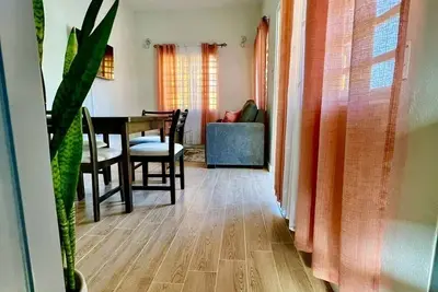 Image de Modern, gated and safe apartment, quiet close to the beach and supermarket.