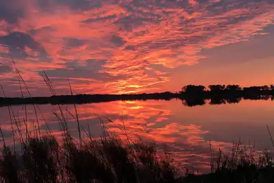 Image de Peaceful Bayside Retreat! Water views with direct private beach access!