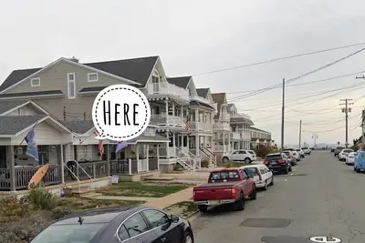 Image de Beach House - half block from beach