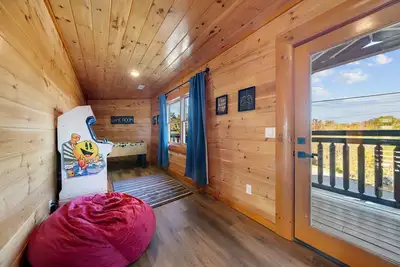 Image de Indoor Pool Cabin w/ Theater - Near Douglas Lake
