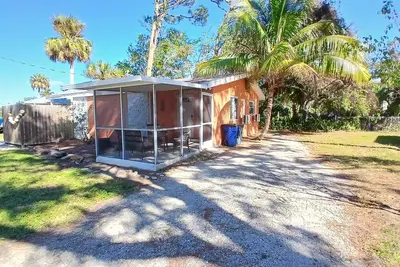 Image de Peaceful Cottage On Imperial River W Dock W&D Kitchen King Bed Can Sleep 4