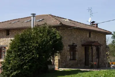 Image de Casa Rural Bekoabadene, a 10 min de Gaztelugatxe y 20 de Bilbao. ideal Para Grupos