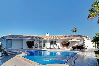 Image de 4 Bedroom Villa close to Dunas Douradas