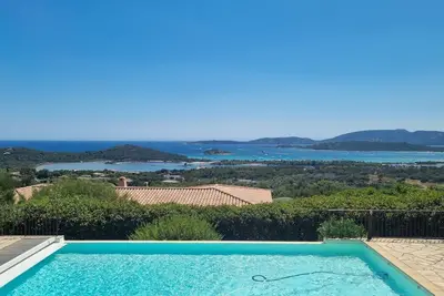 Villa avec vue mer panoramique sur la baie de St Cyprien
