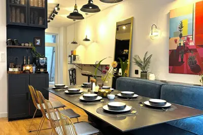 Image de 3 min walk to Meir, 10 min to Central Station - cozy 3/4br - entire house