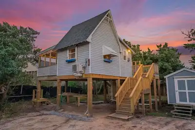 Image de Cozy Ocracoke Island Cottage - Small Camp, Big Fish