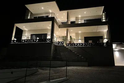 Image de Très bel appartement à 5mns des plages, du centre de Propriano et du port. . .