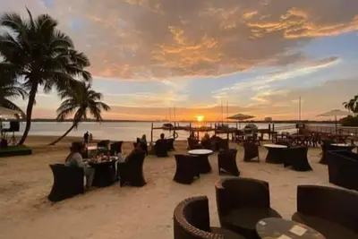 beach bar/seaview/4-13pax/Ciq 5mins/Johor Bahru