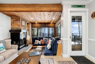 Image de Premiere Two bedroom getaway Slope Side Wintergreen Resort Condo