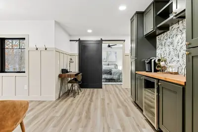 Image de Quiet Rural Escape – Updated Home on 2 Acres w/ Fire Pit