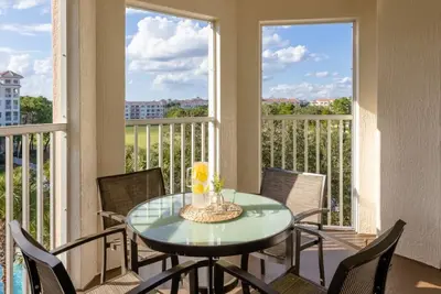 Image de Beautiful resort with plenty of things to do. Only a few miles away from Disney!